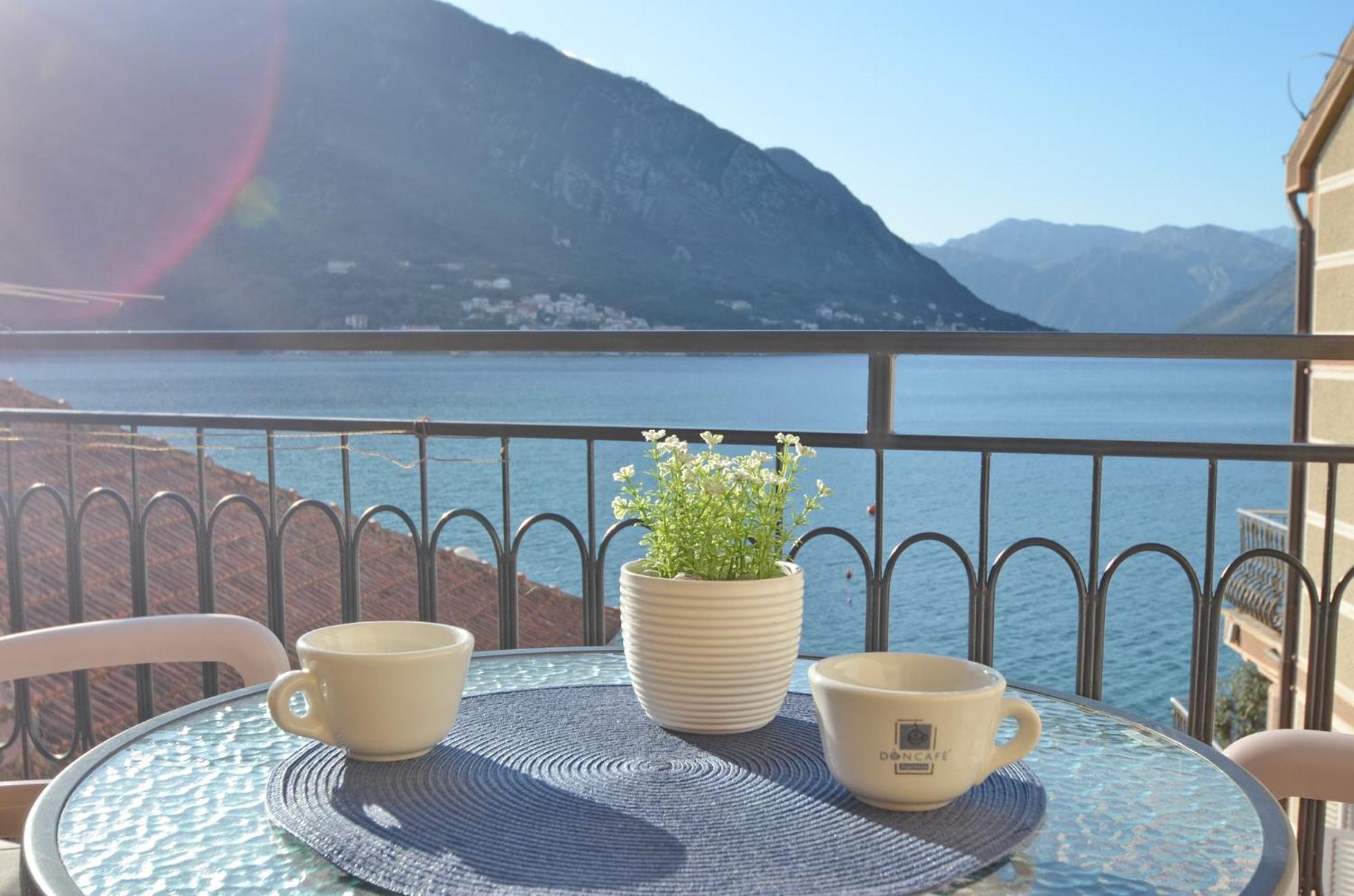 Apartment The Sea Coast Kotor Extérieur photo